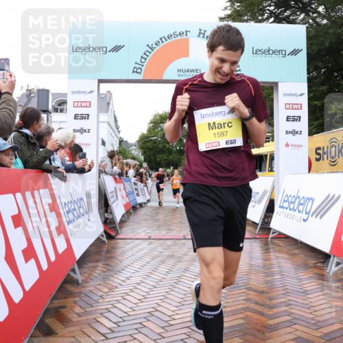 30.08.2026 - Blankeneser Heldenlauf Lena Gebhardt http://msf.ph/oto/10018508 30.08.2026 09:31:41 Ziel 1023, 1597, 3530, 3594, 3707 meine-sportfotos.de