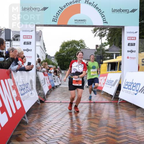 30.08.2026 - Blankeneser Heldenlauf Lena Gebhardt http://msf.ph/oto/10018538 30.08.2026 09:31:52 Ziel 1645, 3598, 3707 meine-sportfotos.de
