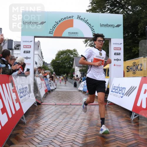 30.08.2026 - Blankeneser Heldenlauf Lena Gebhardt http://msf.ph/oto/10018561 30.08.2026 09:32:02 Ziel 1731, 3627, 3703 meine-sportfotos.de