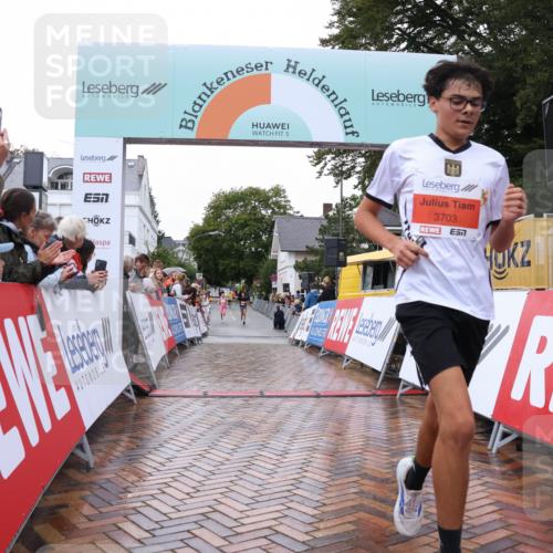 30.08.2026 - Blankeneser Heldenlauf Lena Gebhardt http://msf.ph/oto/10018563 30.08.2026 09:32:02 Ziel 1731, 3627, 3703 meine-sportfotos.de