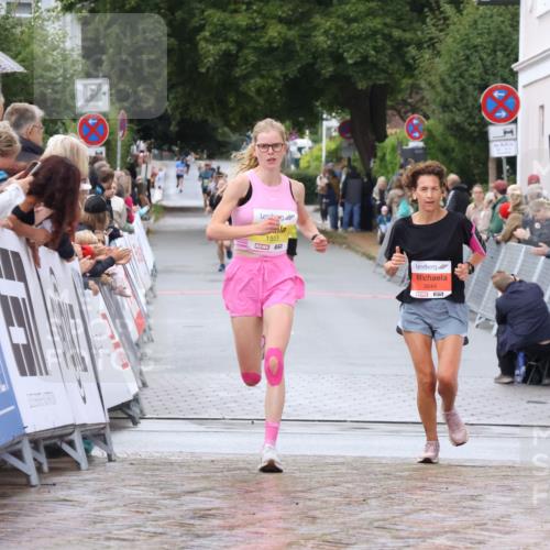 30.08.2026 - Blankeneser Heldenlauf Lena Gebhardt http://msf.ph/oto/10018565 30.08.2026 09:32:06 Ziel 1553, 1731, 3627, 3644, 3703 meine-sportfotos.de