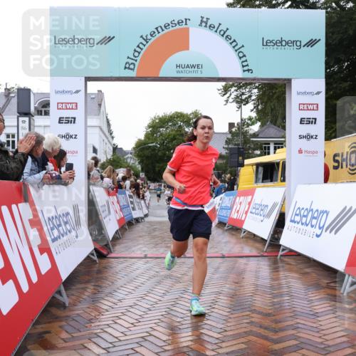 30.08.2026 - Blankeneser Heldenlauf Lena Gebhardt http://msf.ph/oto/10018610 30.08.2026 09:32:25 Ziel 3618, 3639, 3691, 3704 meine-sportfotos.de