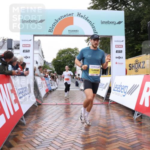 30.08.2026 - Blankeneser Heldenlauf Lena Gebhardt http://msf.ph/oto/10018628 30.08.2026 09:32:33 Ziel 1521, 3670, 3704 meine-sportfotos.de