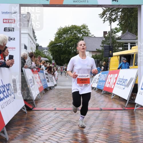 30.08.2026 - Blankeneser Heldenlauf Lena Gebhardt http://msf.ph/oto/10018630 30.08.2026 09:32:34 Ziel 1521, 3670, 3704 meine-sportfotos.de