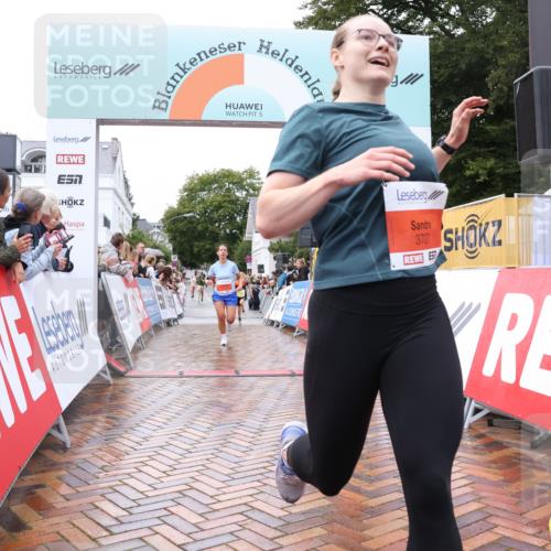 30.08.2026 - Blankeneser Heldenlauf Lena Gebhardt http://msf.ph/oto/10018669 30.08.2026 09:32:56 Ziel 1073, 3516, 3570, 3727 meine-sportfotos.de