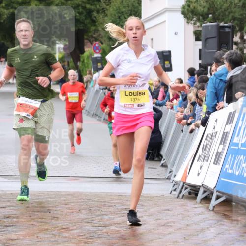 30.08.2026 - Blankeneser Heldenlauf Lena Gebhardt http://msf.ph/oto/10018688 30.08.2026 09:33:03 Ziel 1073, 1375, 3516, 3570, 3595, 3727 meine-sportfotos.de