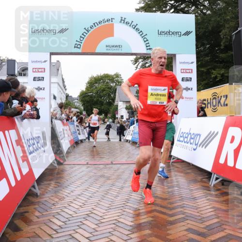 30.08.2026 - Blankeneser Heldenlauf Lena Gebhardt http://msf.ph/oto/10018712 30.08.2026 09:33:10 Ziel 1022, 1375, 3513, 3595, 3732 meine-sportfotos.de