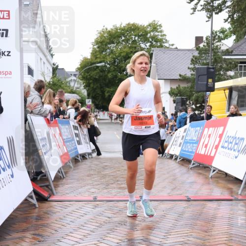 30.08.2026 - Blankeneser Heldenlauf Lena Gebhardt http://msf.ph/oto/10018719 30.08.2026 09:33:12 Ziel 1022, 3513, 3595, 3732 meine-sportfotos.de