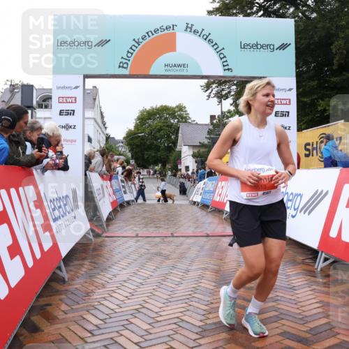 30.08.2026 - Blankeneser Heldenlauf Lena Gebhardt http://msf.ph/oto/10018724 30.08.2026 09:33:14 Ziel 1022, 3513, 3732 meine-sportfotos.de