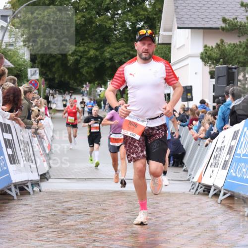 30.08.2026 - Blankeneser Heldenlauf Lena Gebhardt http://msf.ph/oto/10018744 30.08.2026 09:33:32 Ziel 3510, 3654, 3723 meine-sportfotos.de