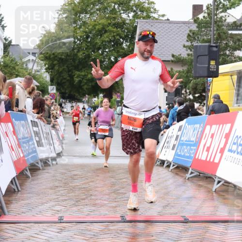 30.08.2026 - Blankeneser Heldenlauf Lena Gebhardt http://msf.ph/oto/10018745 30.08.2026 09:33:33 Ziel 3510, 3654, 3723 meine-sportfotos.de