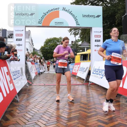 30.08.2026 - Blankeneser Heldenlauf Lena Gebhardt http://msf.ph/oto/10018757 30.08.2026 09:33:37 Ziel 1316, 3510, 3654, 3690, 3723 meine-sportfotos.de