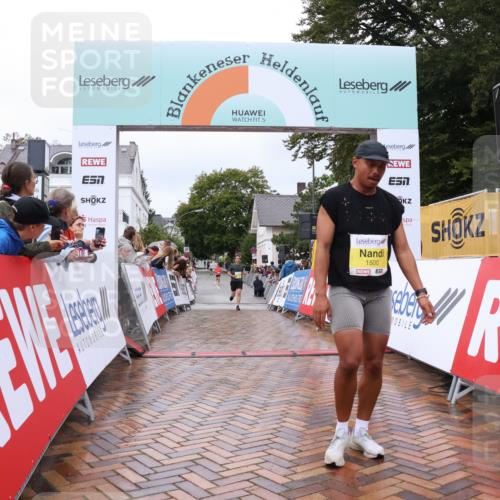 30.08.2026 - Blankeneser Heldenlauf Lena Gebhardt http://msf.ph/oto/10018794 30.08.2026 09:33:56 Ziel 1373, 1500, 3630 meine-sportfotos.de