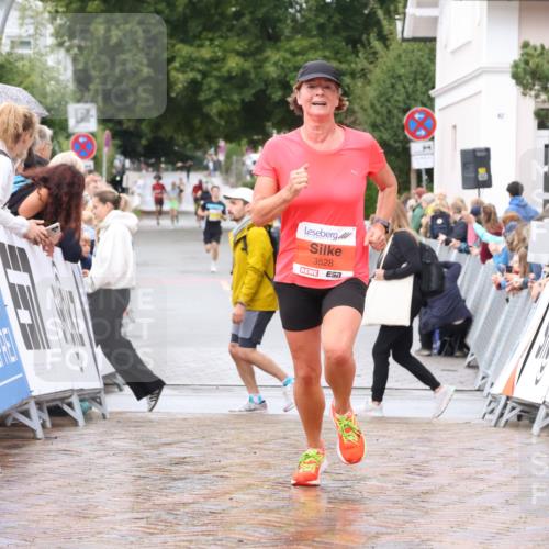 30.08.2026 - Blankeneser Heldenlauf Lena Gebhardt http://msf.ph/oto/10018810 30.08.2026 09:34:06 Ziel 1373, 3528 meine-sportfotos.de