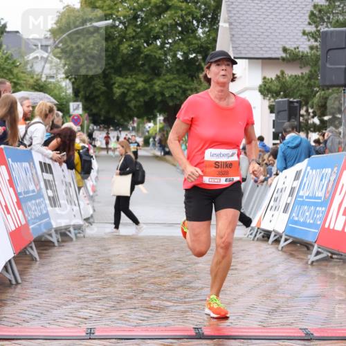 30.08.2026 - Blankeneser Heldenlauf Lena Gebhardt http://msf.ph/oto/10018813 30.08.2026 09:34:07 Ziel 1373, 3528 meine-sportfotos.de