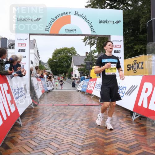 30.08.2026 - Blankeneser Heldenlauf Lena Gebhardt http://msf.ph/oto/10018828 30.08.2026 09:34:21 Ziel 1226, 1800 meine-sportfotos.de