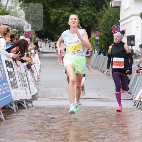 30.08.2026 - Blankeneser Heldenlauf Lena Gebhardt http://msf.ph/oto/10018832 30.08.2026 09:34:24 Ziel 1226, 1382, 1800, 3636 meine-sportfotos.de