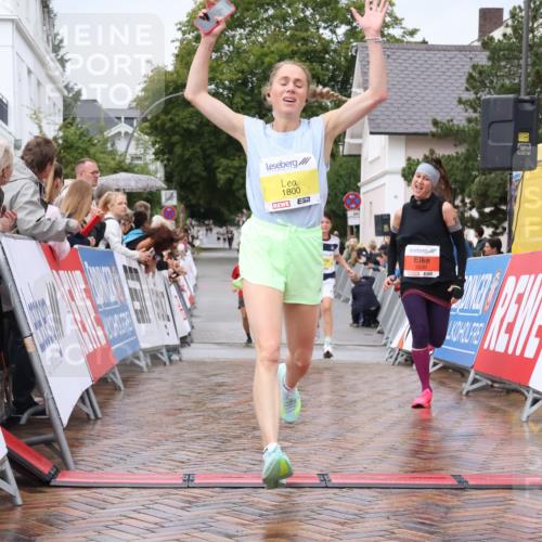 30.08.2026 - Blankeneser Heldenlauf Lena Gebhardt http://msf.ph/oto/10018837 30.08.2026 09:34:26 Ziel 1226, 1382, 1800, 3636 meine-sportfotos.de