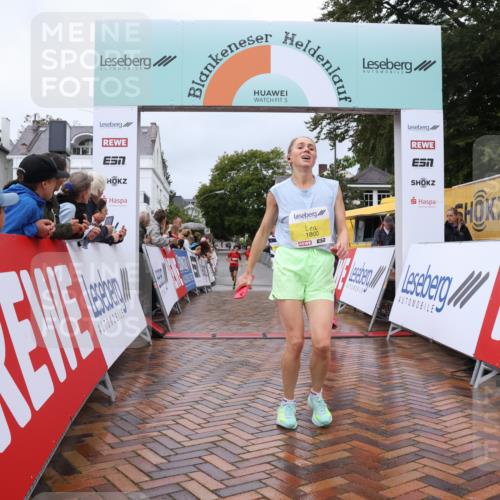 30.08.2026 - Blankeneser Heldenlauf Lena Gebhardt http://msf.ph/oto/10018842 30.08.2026 09:34:27 Ziel 1226, 1382, 1800, 3636, 3702 meine-sportfotos.de