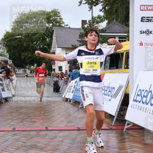 30.08.2026 - Blankeneser Heldenlauf Lena Gebhardt http://msf.ph/oto/10018851 30.08.2026 09:34:29 Ziel 1382, 1800, 3636, 3702 meine-sportfotos.de
