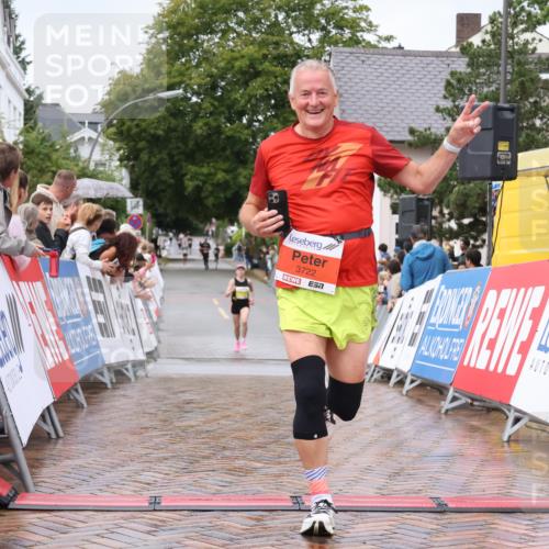 30.08.2026 - Blankeneser Heldenlauf Lena Gebhardt http://msf.ph/oto/10018870 30.08.2026 09:34:35 Ziel 1382, 1499, 3702, 3722 meine-sportfotos.de