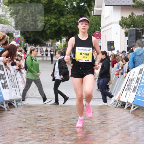 30.08.2026 - Blankeneser Heldenlauf Lena Gebhardt http://msf.ph/oto/10018881 30.08.2026 09:34:39 Ziel 1499, 3702, 3722 meine-sportfotos.de