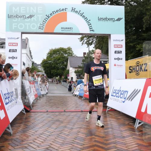 30.08.2026 - Blankeneser Heldenlauf Lena Gebhardt http://msf.ph/oto/10018920 30.08.2026 09:35:03 Ziel 1535, 1542, 1762, 3646 meine-sportfotos.de