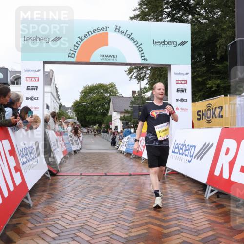 30.08.2026 - Blankeneser Heldenlauf Lena Gebhardt http://msf.ph/oto/10018922 30.08.2026 09:35:03 Ziel 1535, 1542, 1762, 3646 meine-sportfotos.de