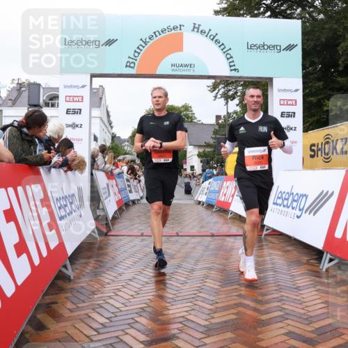 30.08.2026 - Blankeneser Heldenlauf Lena Gebhardt http://msf.ph/oto/10018957 30.08.2026 09:35:29 Ziel 1568, 3519, 3602, 3686, 3687 meine-sportfotos.de