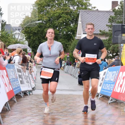 30.08.2026 - Blankeneser Heldenlauf Lena Gebhardt http://msf.ph/oto/10018979 30.08.2026 09:35:38 Ziel 3519, 3578, 3579 meine-sportfotos.de