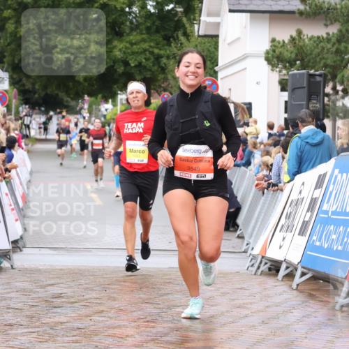 30.08.2026 - Blankeneser Heldenlauf Lena Gebhardt http://msf.ph/oto/10018992 30.08.2026 09:35:46 Ziel 1083, 3549, 3578, 3579 meine-sportfotos.de
