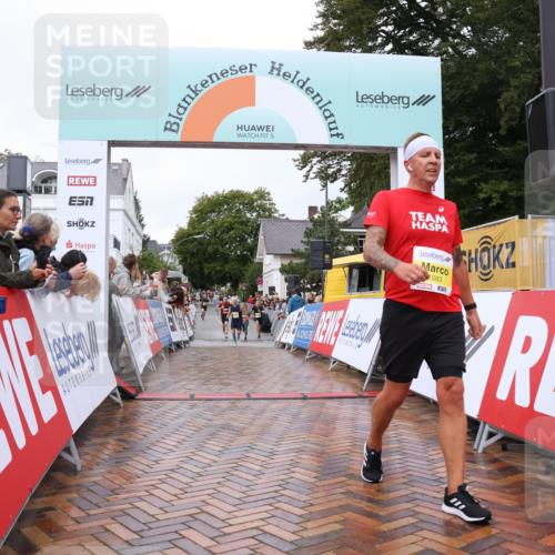 30.08.2026 - Blankeneser Heldenlauf Lena Gebhardt http://msf.ph/oto/10019008 30.08.2026 09:35:51 Ziel 1083, 1094, 1294, 3549 meine-sportfotos.de