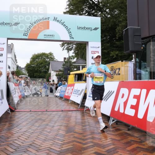 30.08.2026 - Blankeneser Heldenlauf Lena Gebhardt http://msf.ph/oto/10019046 30.08.2026 09:36:03 Ziel 1006, 1087, 1094, 1294, 1474, 1585, 3566, 3720 meine-sportfotos.de