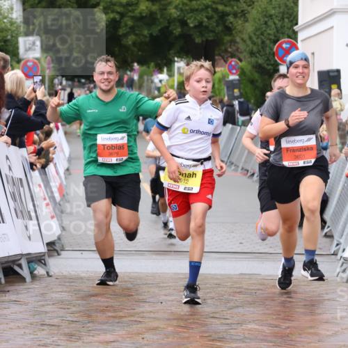 30.08.2026 - Blankeneser Heldenlauf Lena Gebhardt http://msf.ph/oto/10019061 30.08.2026 09:36:21 Ziel 1012, 1337, 3601, 3679, 3717 meine-sportfotos.de