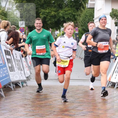 30.08.2026 - Blankeneser Heldenlauf Lena Gebhardt http://msf.ph/oto/10019063 30.08.2026 09:36:21 Ziel 1012, 1337, 3601, 3679, 3717 meine-sportfotos.de