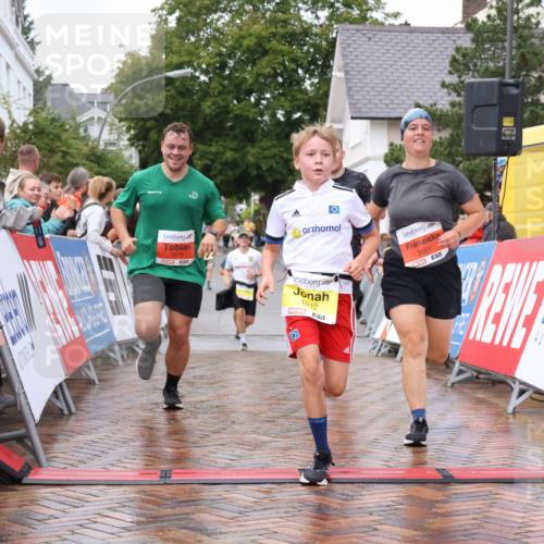 30.08.2026 - Blankeneser Heldenlauf Lena Gebhardt http://msf.ph/oto/10019066 30.08.2026 09:36:22 Ziel 1012, 1337, 1492, 3601, 3679, 3717 meine-sportfotos.de