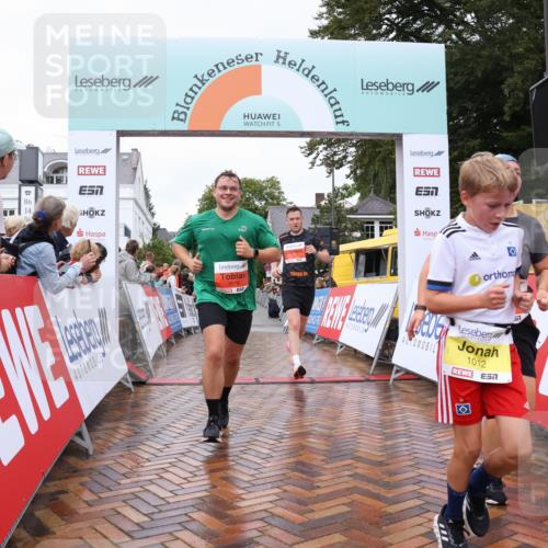 30.08.2026 - Blankeneser Heldenlauf Lena Gebhardt http://msf.ph/oto/10019074 30.08.2026 09:36:24 Ziel 1012, 1337, 1492, 1527, 3601, 3679, 3717 meine-sportfotos.de
