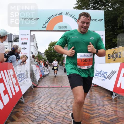 30.08.2026 - Blankeneser Heldenlauf Lena Gebhardt http://msf.ph/oto/10019079 30.08.2026 09:36:25 Ziel 1012, 1337, 1492, 1527, 3601, 3679, 3717 meine-sportfotos.de