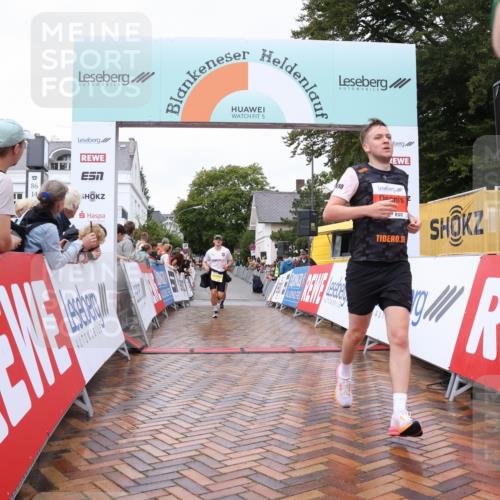 30.08.2026 - Blankeneser Heldenlauf Lena Gebhardt http://msf.ph/oto/10019081 30.08.2026 09:36:25 Ziel 1012, 1337, 1492, 1527, 3601, 3679, 3717 meine-sportfotos.de