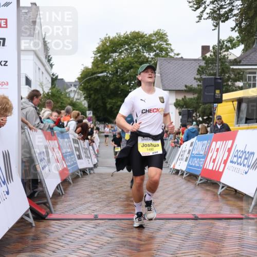 30.08.2026 - Blankeneser Heldenlauf Lena Gebhardt http://msf.ph/oto/10019085 30.08.2026 09:36:27 Ziel 1012, 1492, 1527, 3601, 3679, 3717 meine-sportfotos.de
