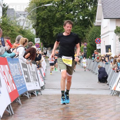 30.08.2026 - Blankeneser Heldenlauf Lena Gebhardt http://msf.ph/oto/10019098 30.08.2026 09:36:31 Ziel 1492, 1527, 1760, 3679, 3717 meine-sportfotos.de