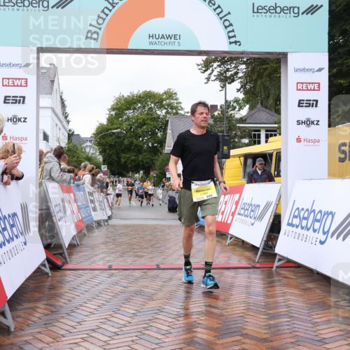 30.08.2026 - Blankeneser Heldenlauf Lena Gebhardt http://msf.ph/oto/10019103 30.08.2026 09:36:33 Ziel 1492, 1527, 1760 meine-sportfotos.de