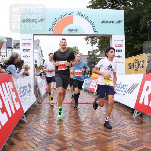 30.08.2026 - Blankeneser Heldenlauf Lena Gebhardt http://msf.ph/oto/10019126 30.08.2026 09:36:41 Ziel 1106, 1266, 1595, 1782, 3603, 3608, 3651, 3652 meine-sportfotos.de