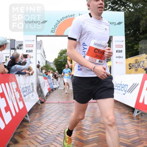30.08.2026 - Blankeneser Heldenlauf Lena Gebhardt http://msf.ph/oto/10019136 30.08.2026 09:36:43 Ziel 1106, 1266, 1595, 1782, 3603, 3608, 3611, 3651, 3652 meine-sportfotos.de