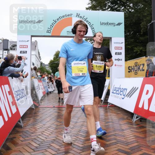30.08.2026 - Blankeneser Heldenlauf Lena Gebhardt http://msf.ph/oto/10019144 30.08.2026 09:36:46 Ziel 1106, 1266, 1595, 1782, 3603, 3608, 3611, 3651, 3652 meine-sportfotos.de