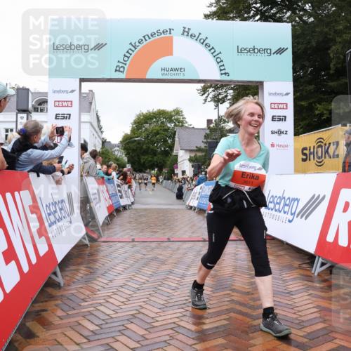 30.08.2026 - Blankeneser Heldenlauf Lena Gebhardt http://msf.ph/oto/10019153 30.08.2026 09:36:49 Ziel 1595, 1782, 3611, 3651, 3652 meine-sportfotos.de