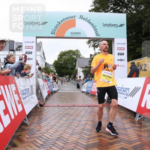 30.08.2026 - Blankeneser Heldenlauf Lena Gebhardt http://msf.ph/oto/10019174 30.08.2026 09:37:01 Ziel 1371, 1413, 1795 meine-sportfotos.de