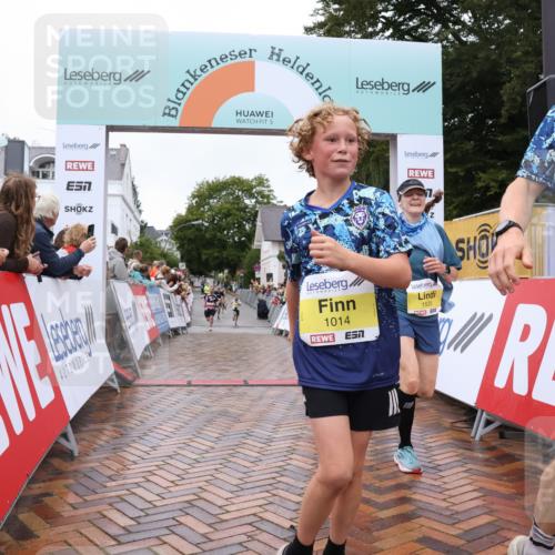 30.08.2026 - Blankeneser Heldenlauf Lena Gebhardt http://msf.ph/oto/10019196 30.08.2026 09:37:15 Ziel 1014, 1018, 1525, 3527 meine-sportfotos.de