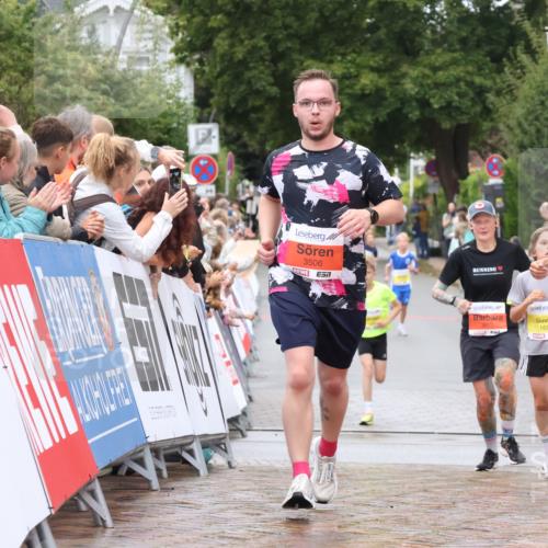 30.08.2026 - Blankeneser Heldenlauf Lena Gebhardt http://msf.ph/oto/10019198 30.08.2026 09:37:19 Ziel 1014, 1018, 1393, 1525, 1696, 3506, 3527, 3629 meine-sportfotos.de