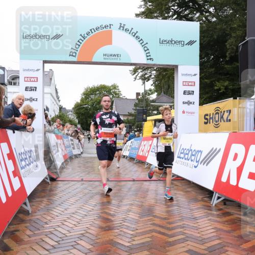 30.08.2026 - Blankeneser Heldenlauf Lena Gebhardt http://msf.ph/oto/10019208 30.08.2026 09:37:22 Ziel 1330, 1393, 1525, 1696, 3506, 3629 meine-sportfotos.de